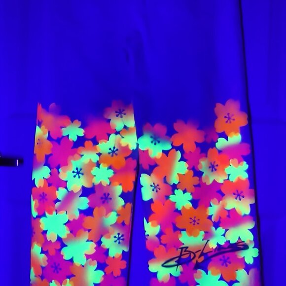 Custom paint job cherry blossom Zara cross over B-Lines woman jeans - Picture 1 of 10